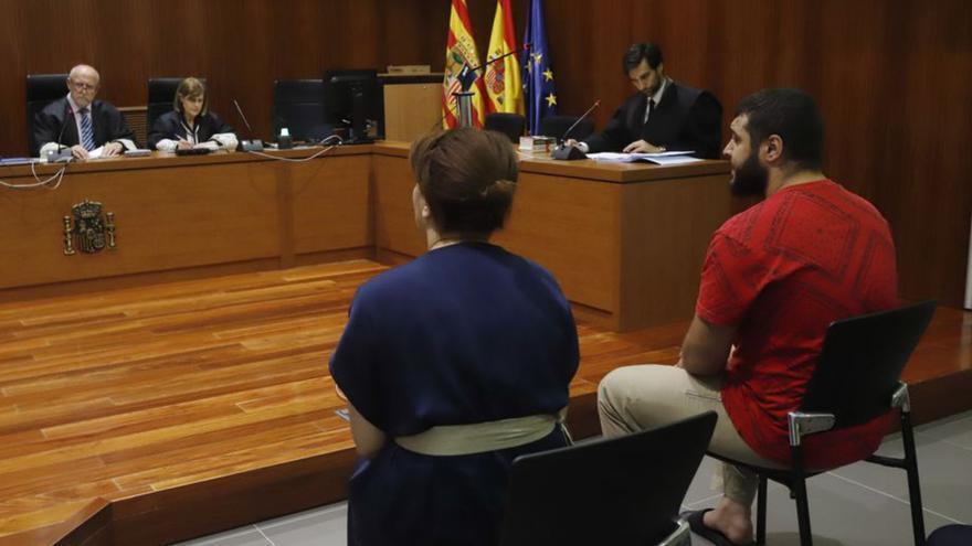 Boumadian B., en el banquillo de los acusados de la Audiencia Provincial de Zaragoza, ayer. | ANDREEA VORNICU