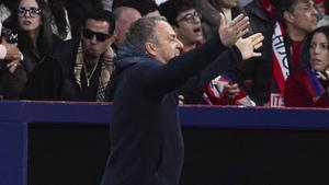 Flick, contra el arbitraje: ¿7 minutos para ver algo? Venga ya...