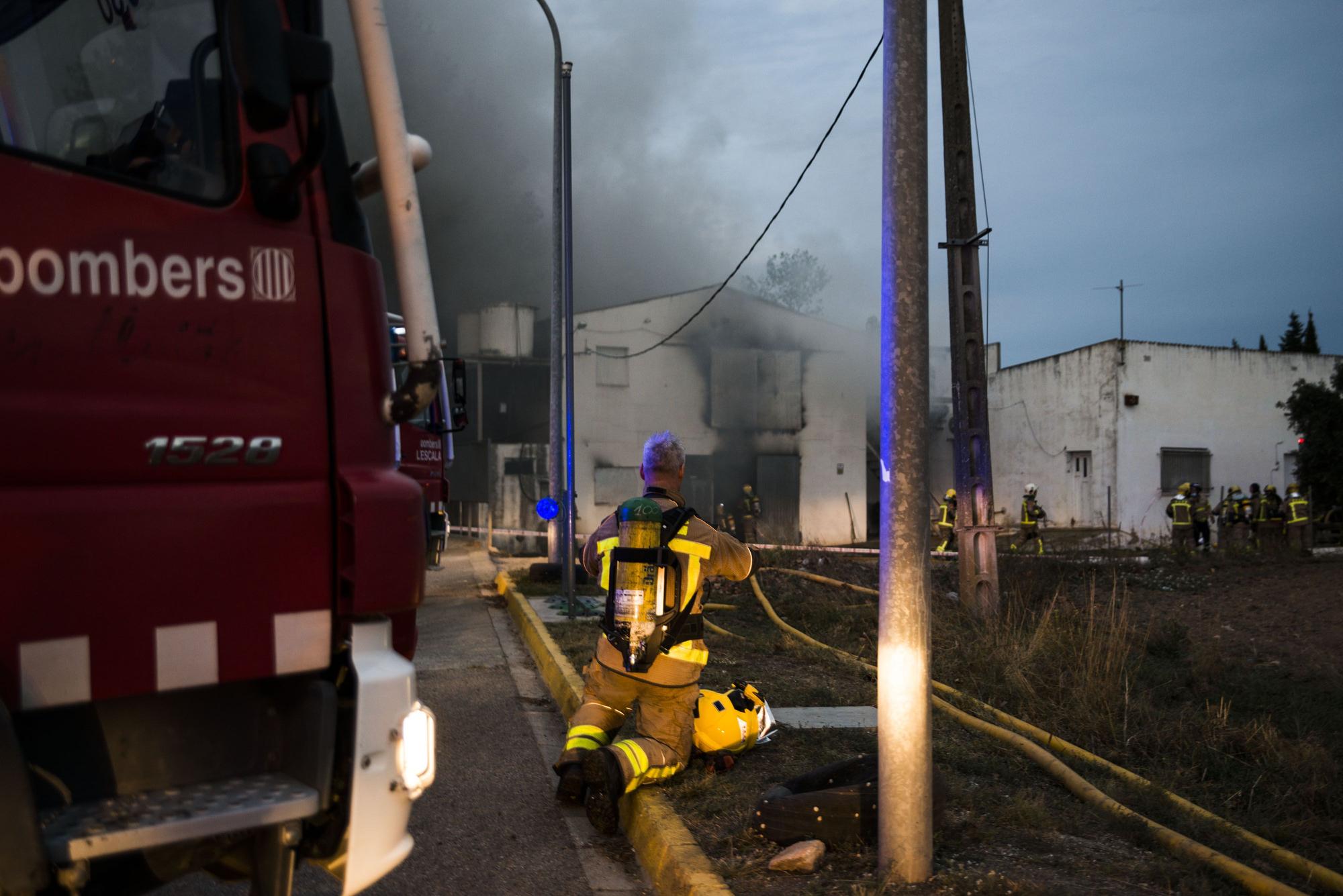 Incendi en una nau de Cànnabis medicinal a Verges