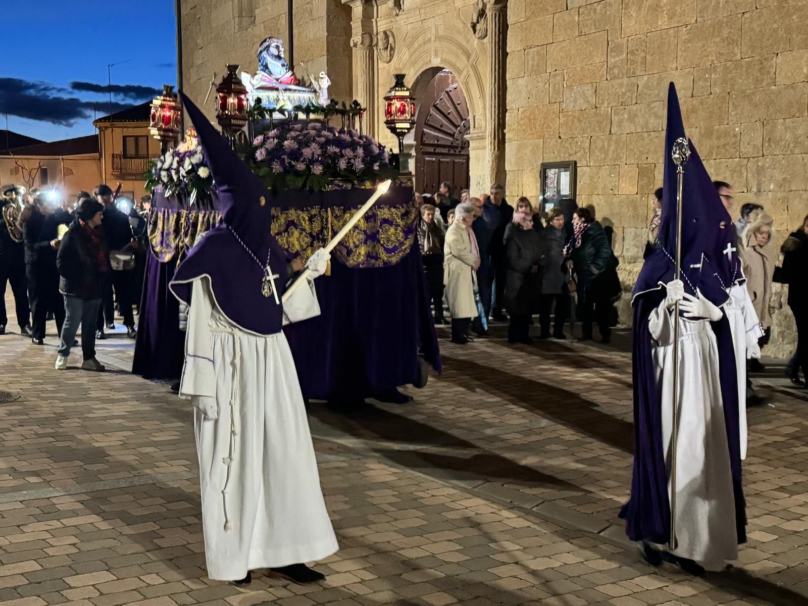 GALERÍA| Dolor junto al Ecce Homo en Fuentesaúco