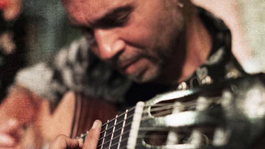 El guitarrista brasileño Mauricio Caruso.