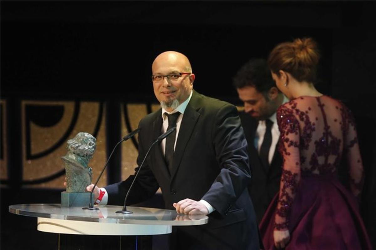 Pepe Domínguez recibe el Goya a mejor dirección artística por ’La isla mínima’.