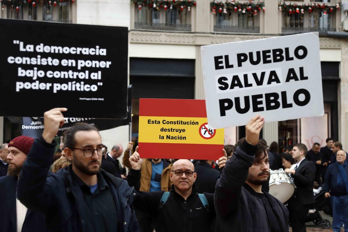 Málaga rinde homenaje a la Constitución Española en su 45 aniversario