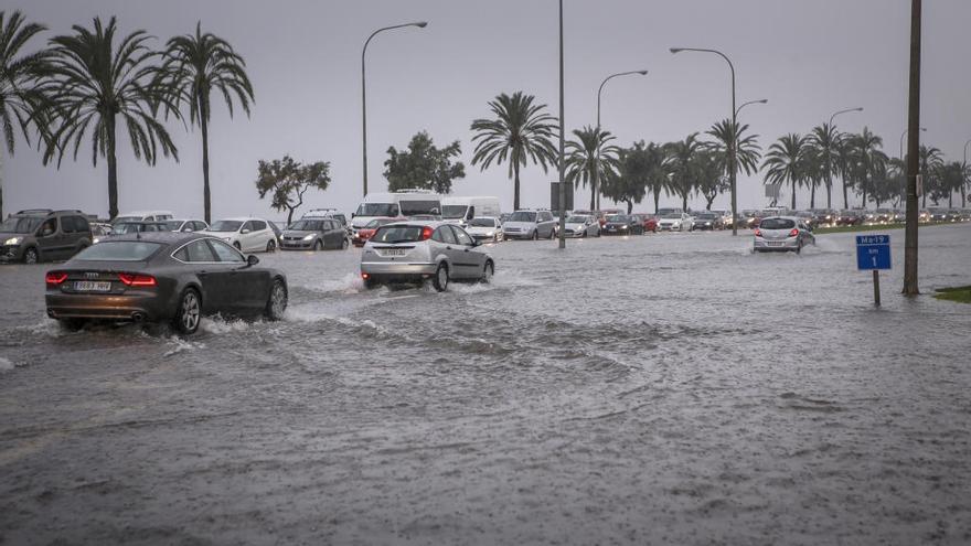 Riesgo de inundaciones en Mallorca por lluvias de hasta 40 litros por hora