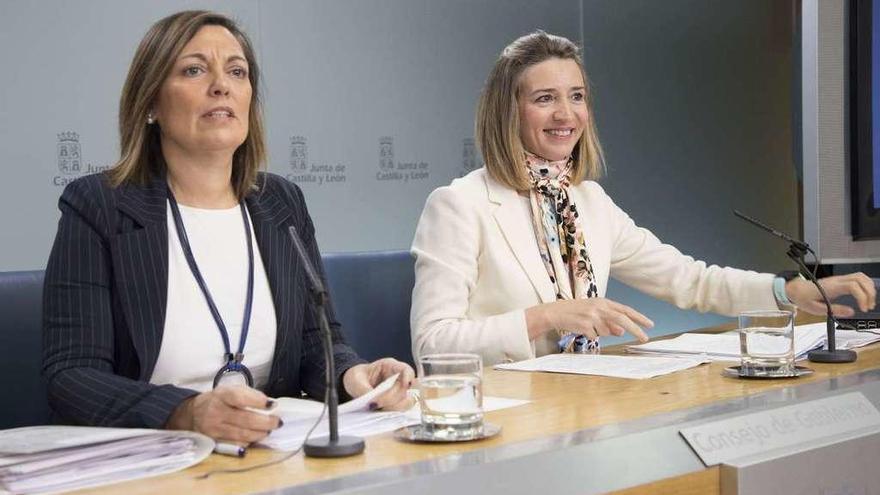 Marcos, y la consejera de Familia, Alicia García, en rueda de prensa posterior al Consejo de Gobierno.