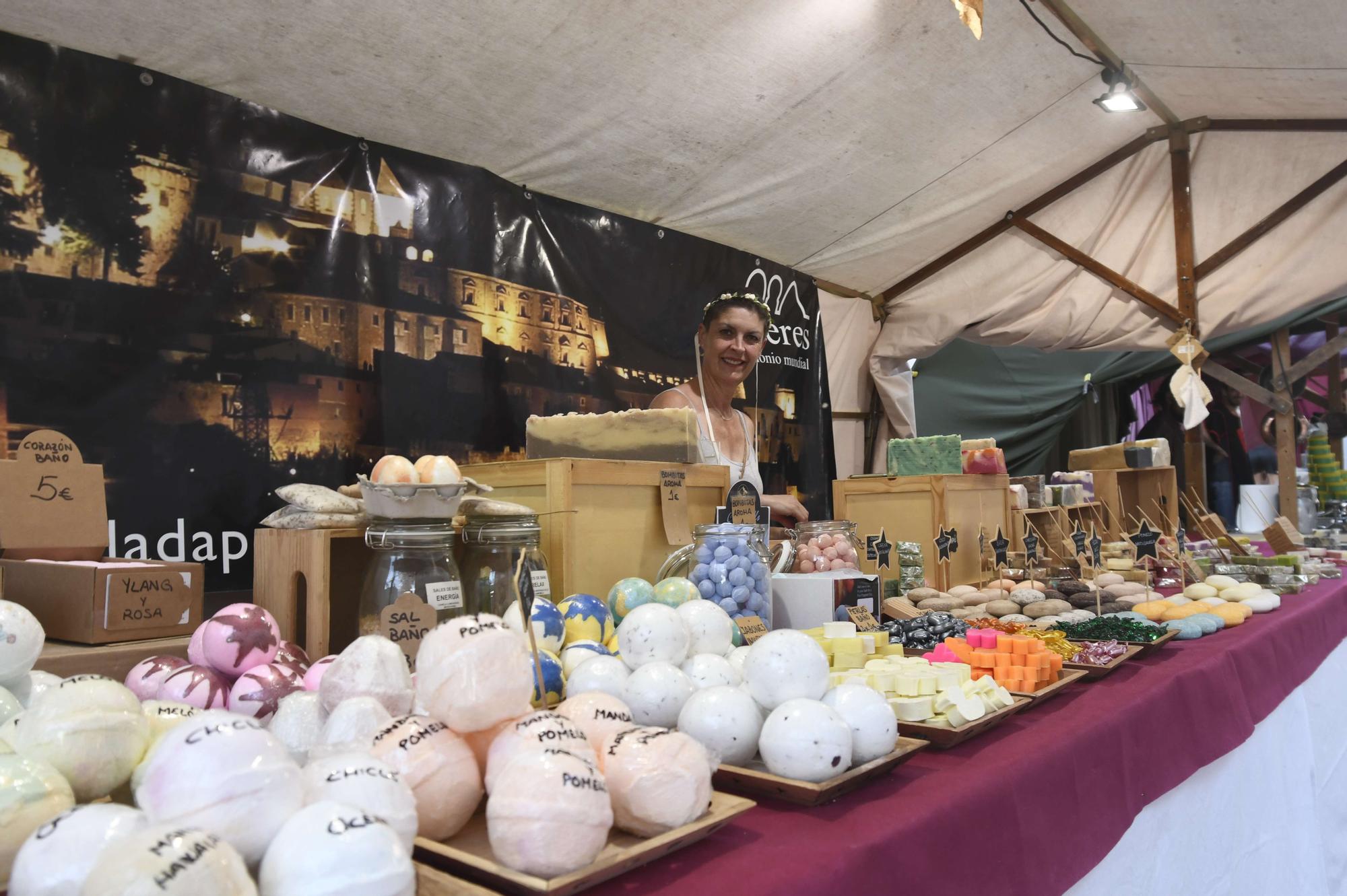 El mercadillo medieval de Guadalupe, en imágenes