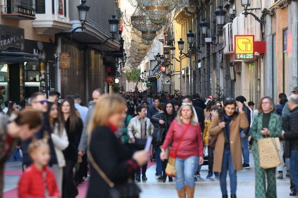 Murcia se echa a las calles durante el tardeo de Nochebuena