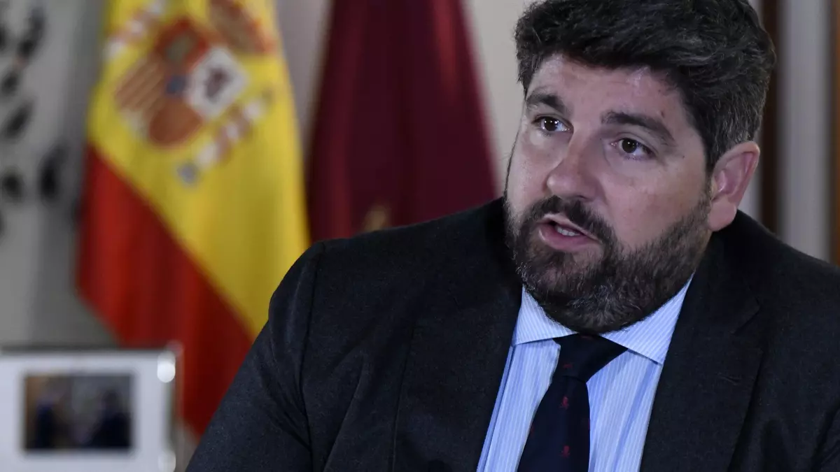 López Miras: "Ningún partido ni nadie desde Madrid va a marcar la hoja de ruta de mi Gobierno"