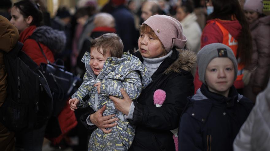 Hasta un millón de refugiados han cruzado la frontera de Ucrania huyendo de las bombas