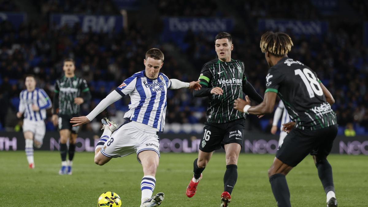 El Elche sigue sin conocer la victoria en 2026