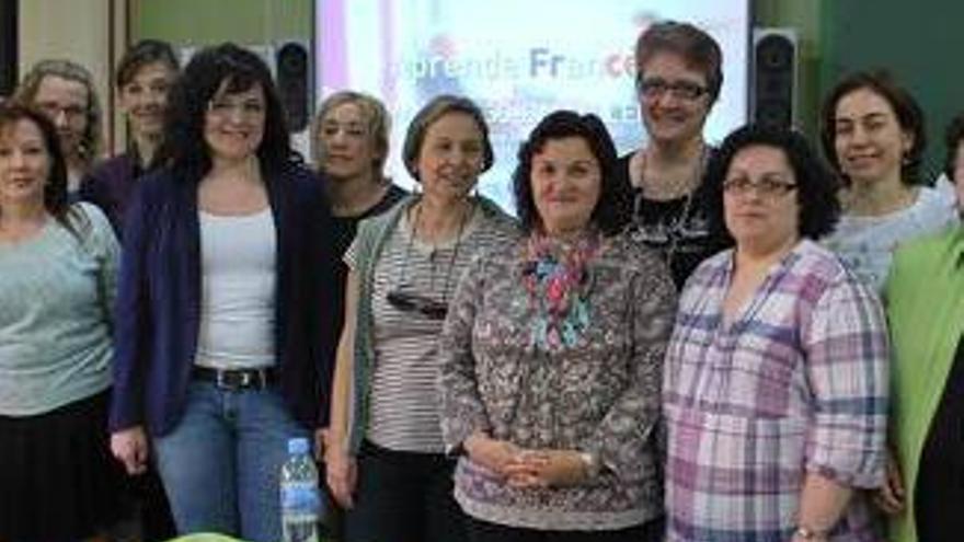 Docentes en la asamblea general que se celebró en el IES Mariano Baquero.