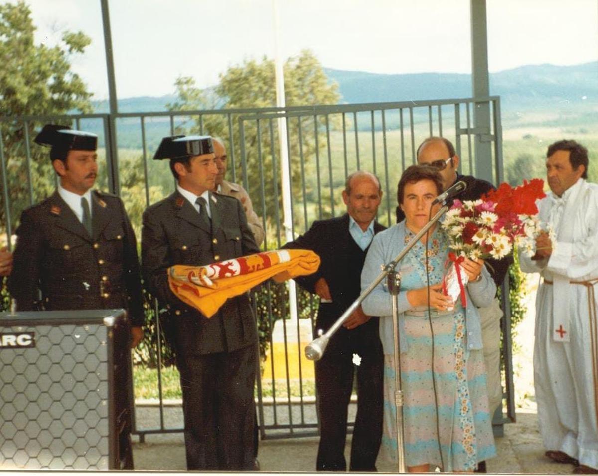 María Fernández en un homenaje siendo cartera