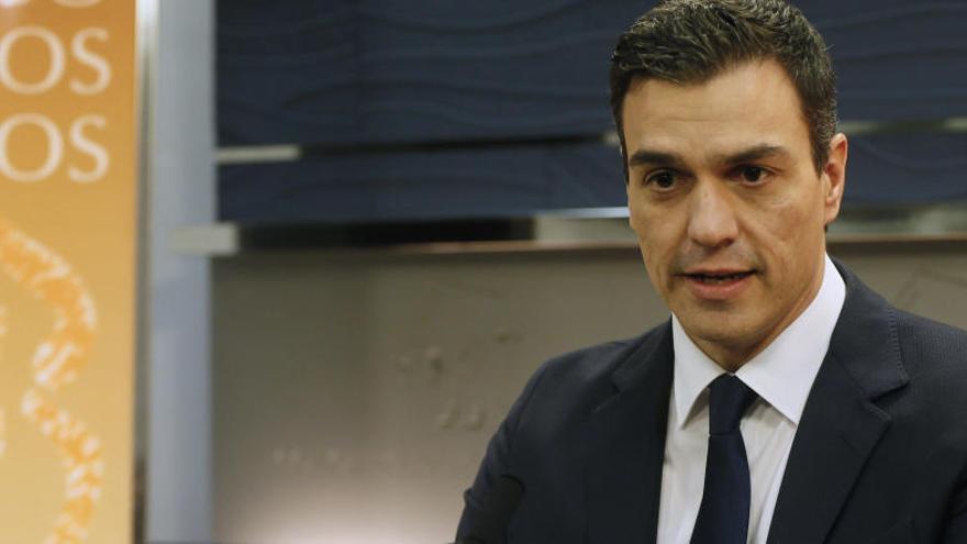 Pedro Sánchez durant la roda de premsa que ha improvisat aquest matí a Madrid.