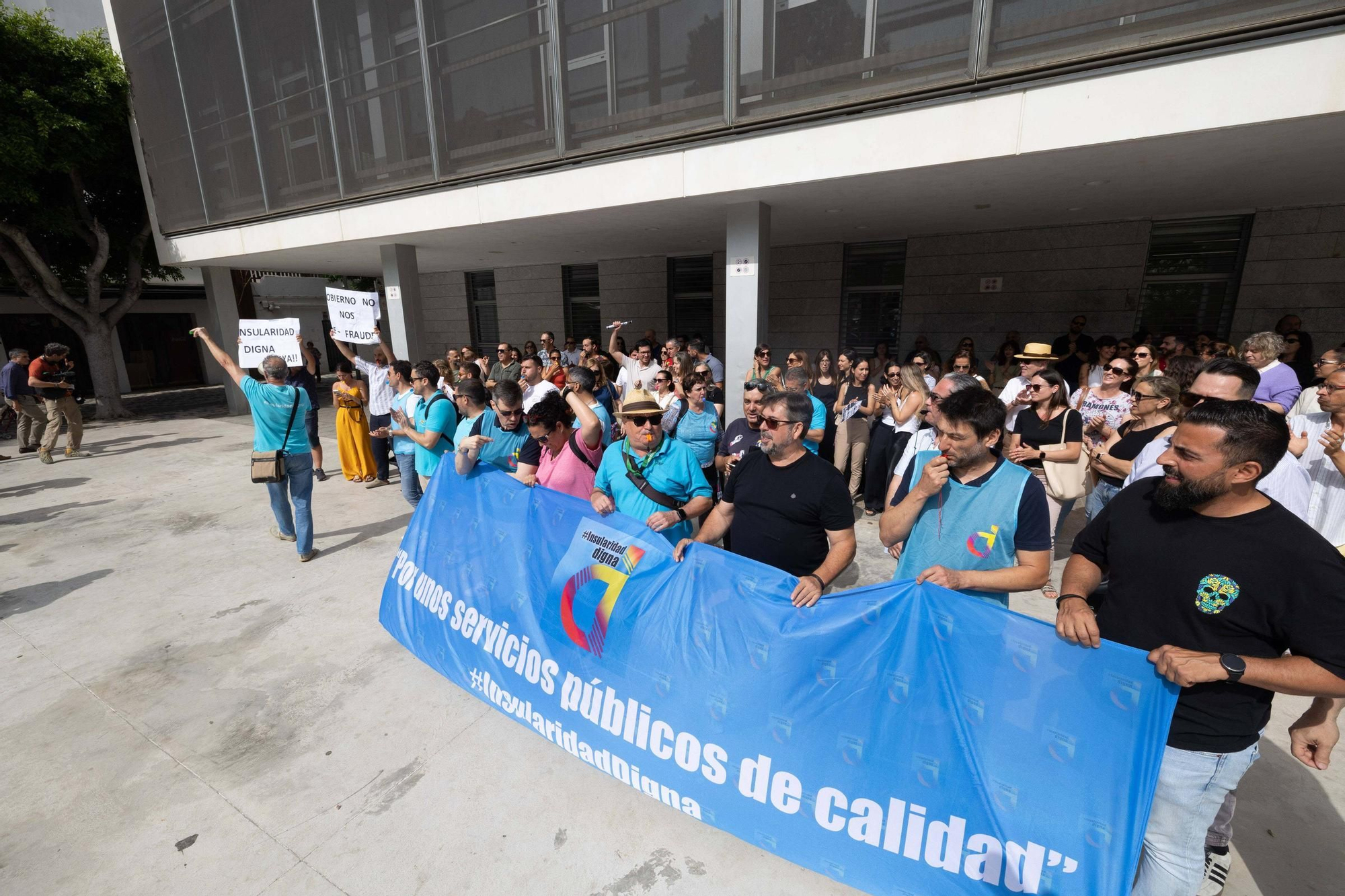 Concentración de funcionarios en Ibiza