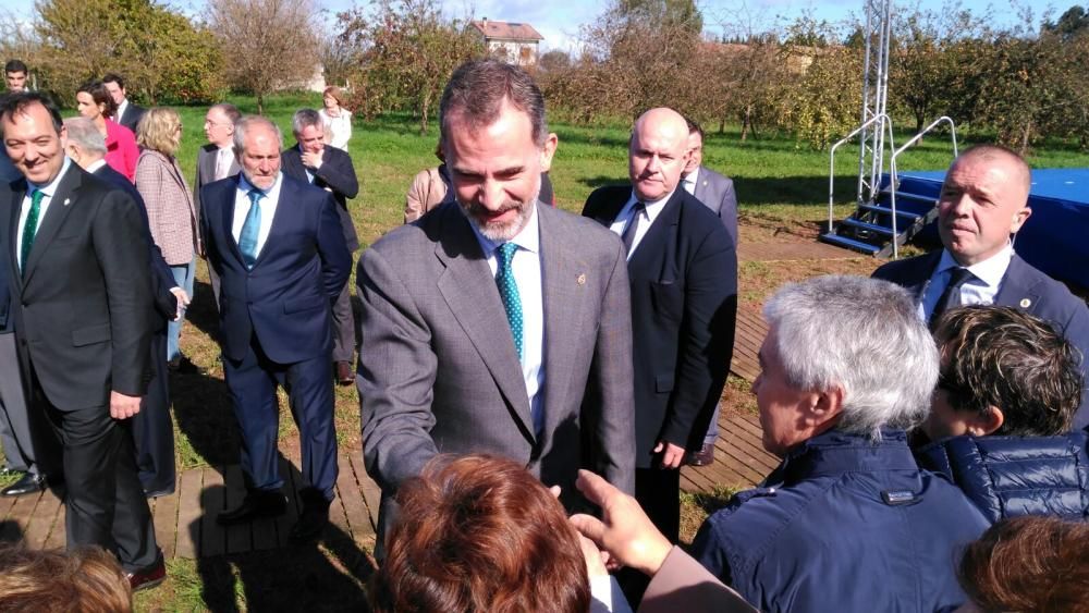 Poreñu celebra el Pueblo Ejemplar con los Reyes