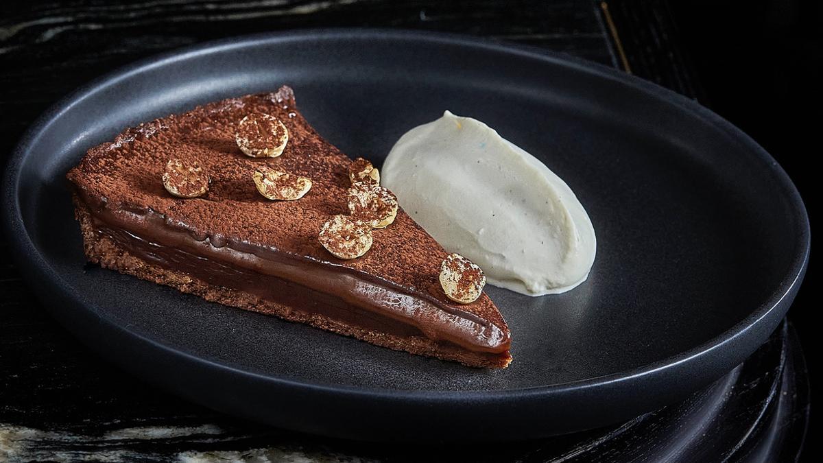 La tarta de chocolate de Dani García en Leña (Marbella y Madrid)