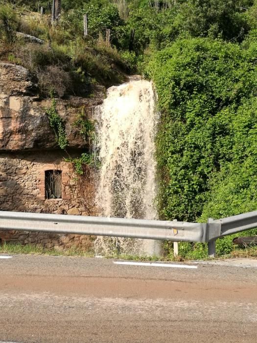 Inundacions per un fort aiguat a Castellbell i el