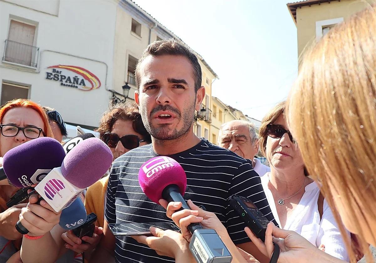 El presidente de la Asociación de Municipios Ribereños de Entrepeñas y Buendía y alcalde de Alcocer (Guadalajara), Borja Castro.