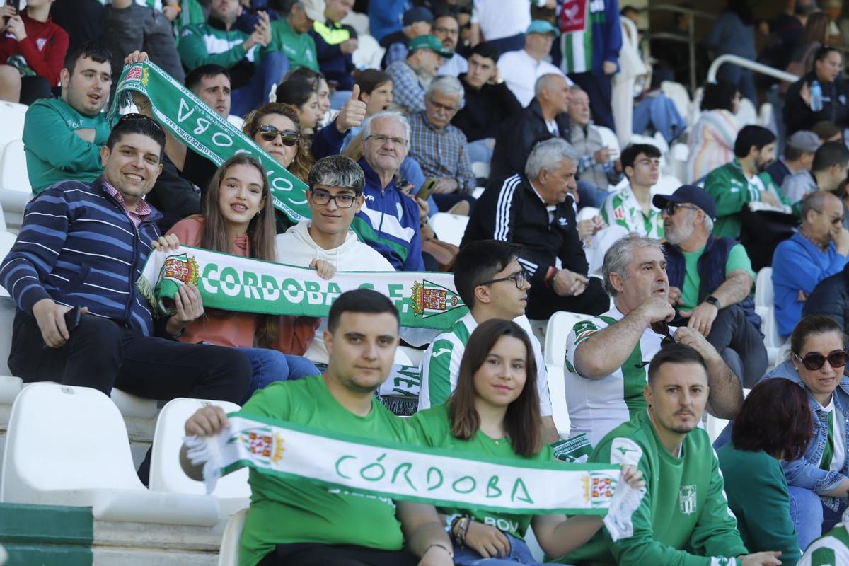 Córdoba CF-Elche, las imágenes de la afición en El Arcángel Córdoba CF-Elche, las imágenes de la afición en El Arcángel