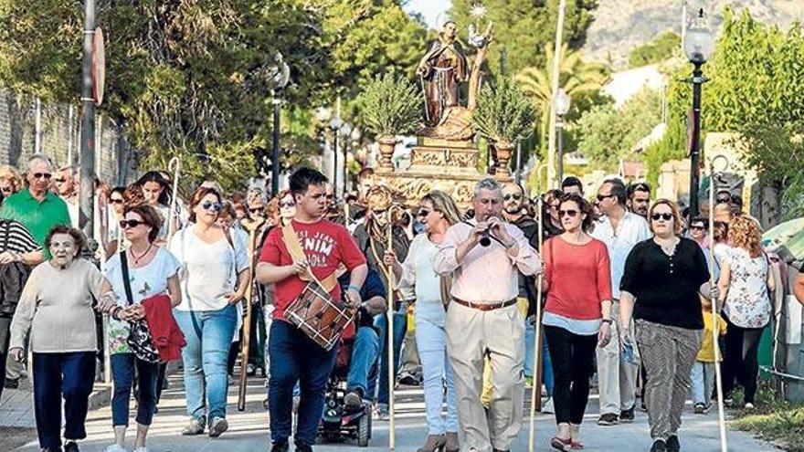 Las fiestas de Orito congregan a miles de peregrinos de la provincia de Alicante y de zonas como Murcia, Albacete o Valencia