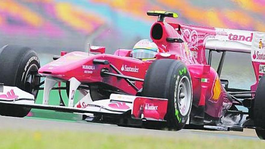 Fernando Alonso, rodando ayer durante la sesión de clasificación en el circuito de Estambul.