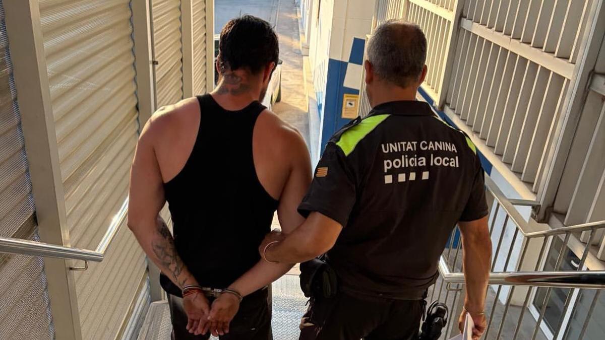 La Policia Local de Martorell ha detingut un home i investiga una dona per la seva presumpta relacio amb maltractament a menors