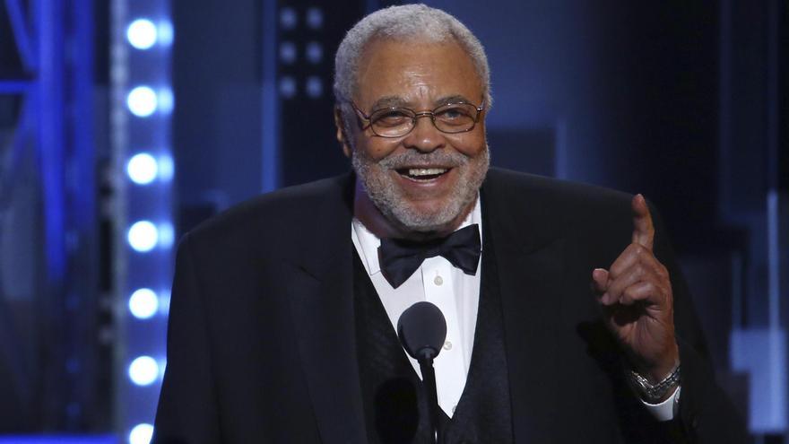 Muere el actor estadounidense James Earl Jones, voz de Darth Vader y Mufasa