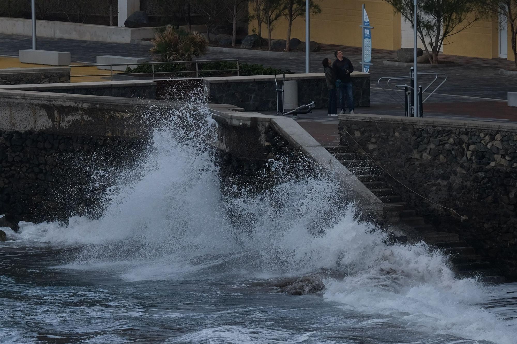 La borrasca Celia deja un temporal de viento y mar en Gran Canaria (14/02/2022)