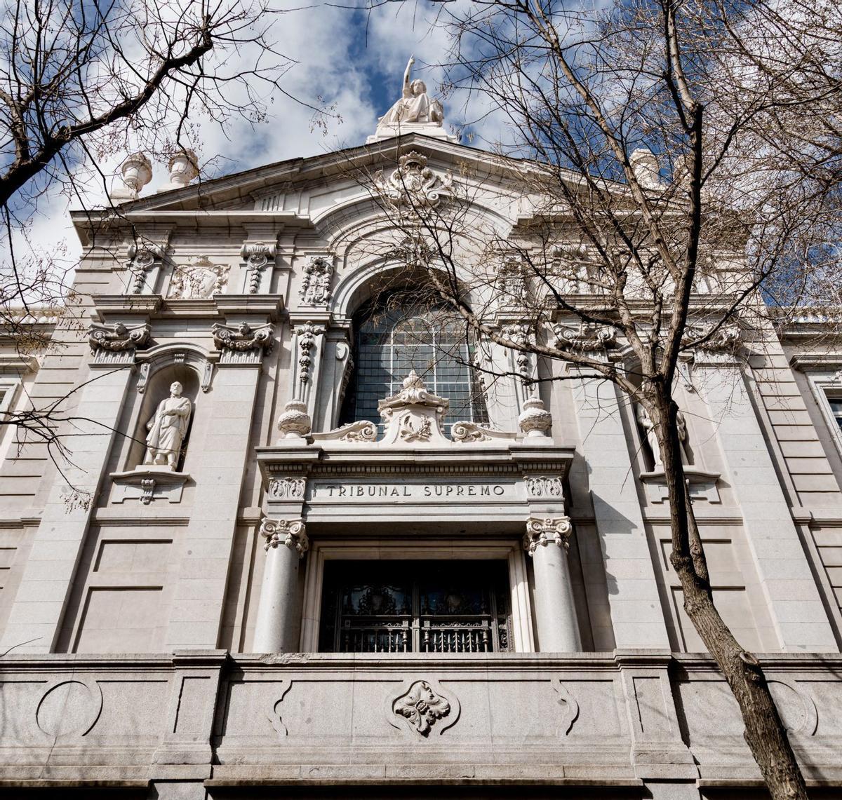 El Suprem empara un pensionista que es va entrampar per ajudar la seva filla