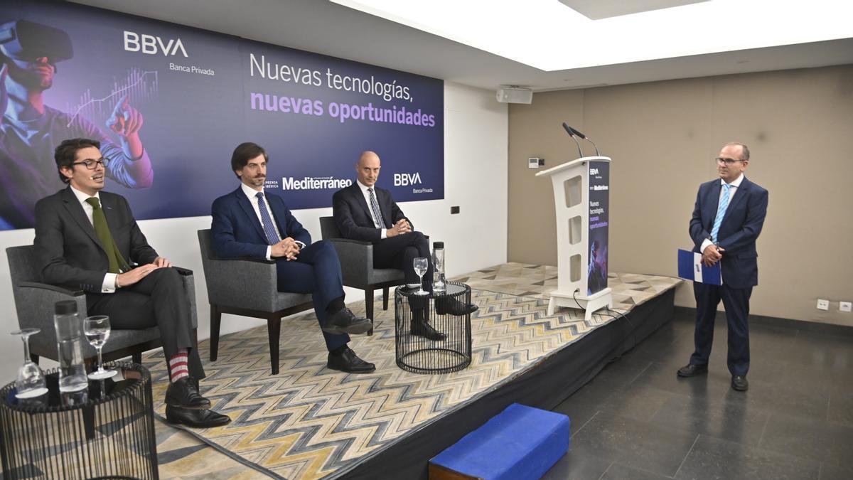 Los expertos analizaron las oportunidades de inversión que plantean las nuevas tecnologías.