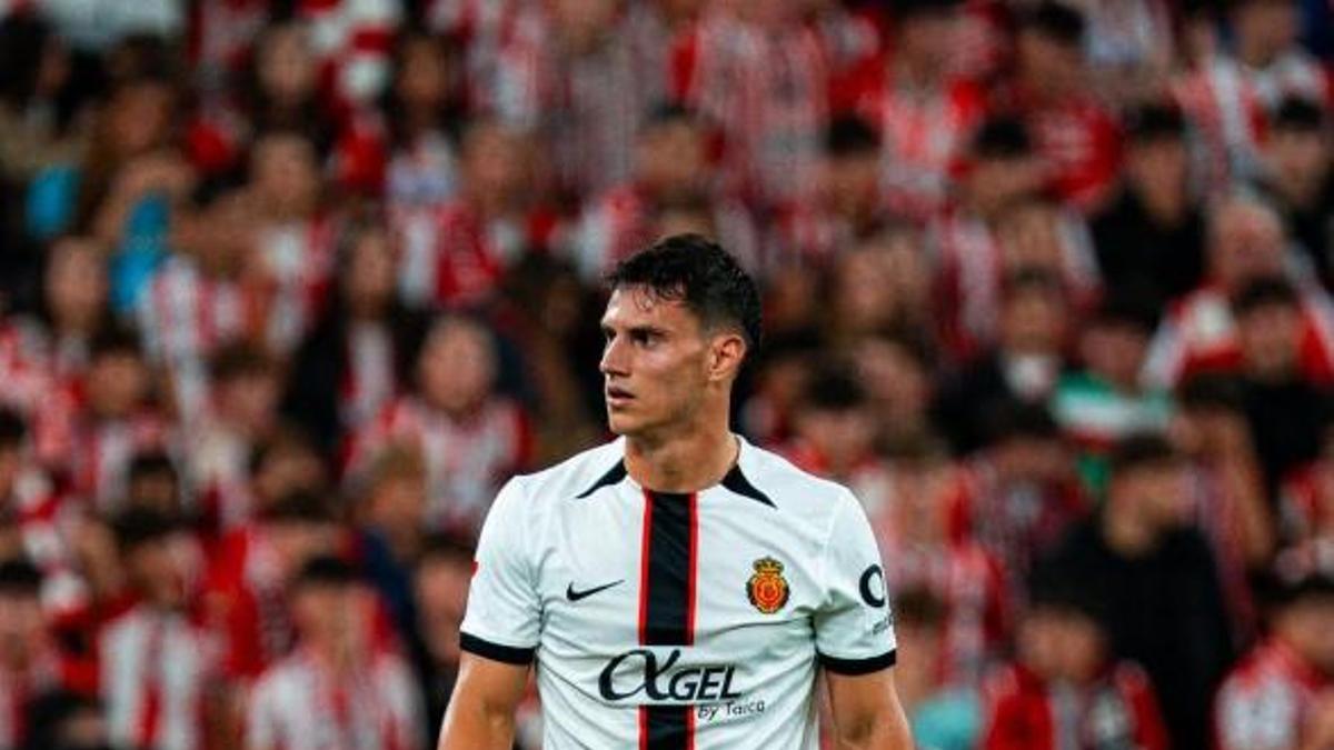 Javi Llabrés, durante el partido ante el Athletic.