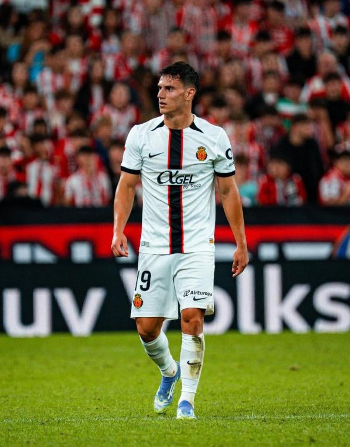 Javi Llabrés, durante el partido ante el Athletic.