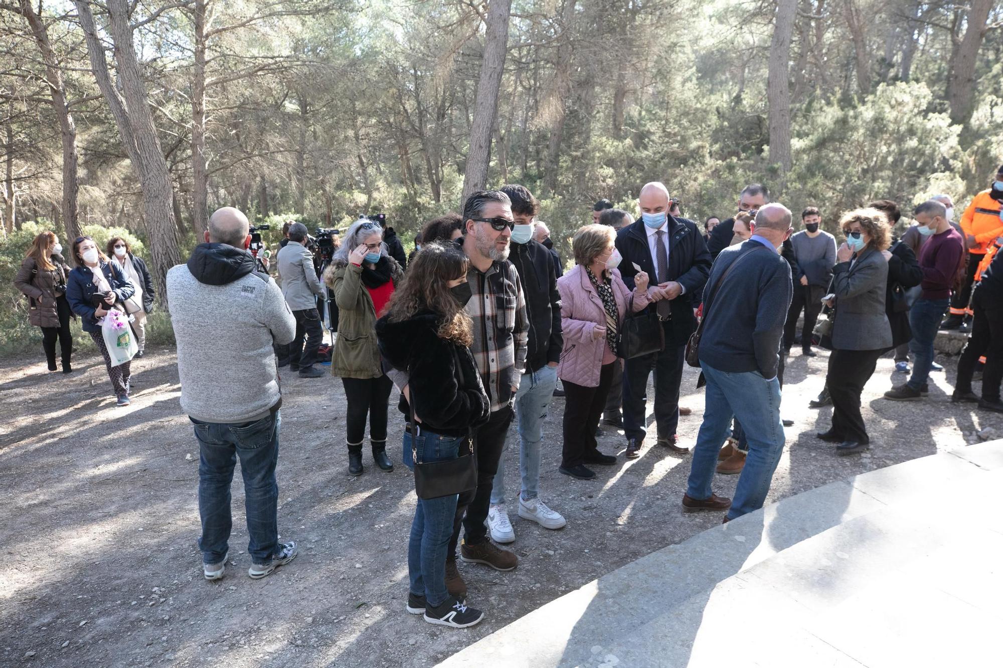 Homenaje a las víctimas del accidente aéreo de ses Roques Altes