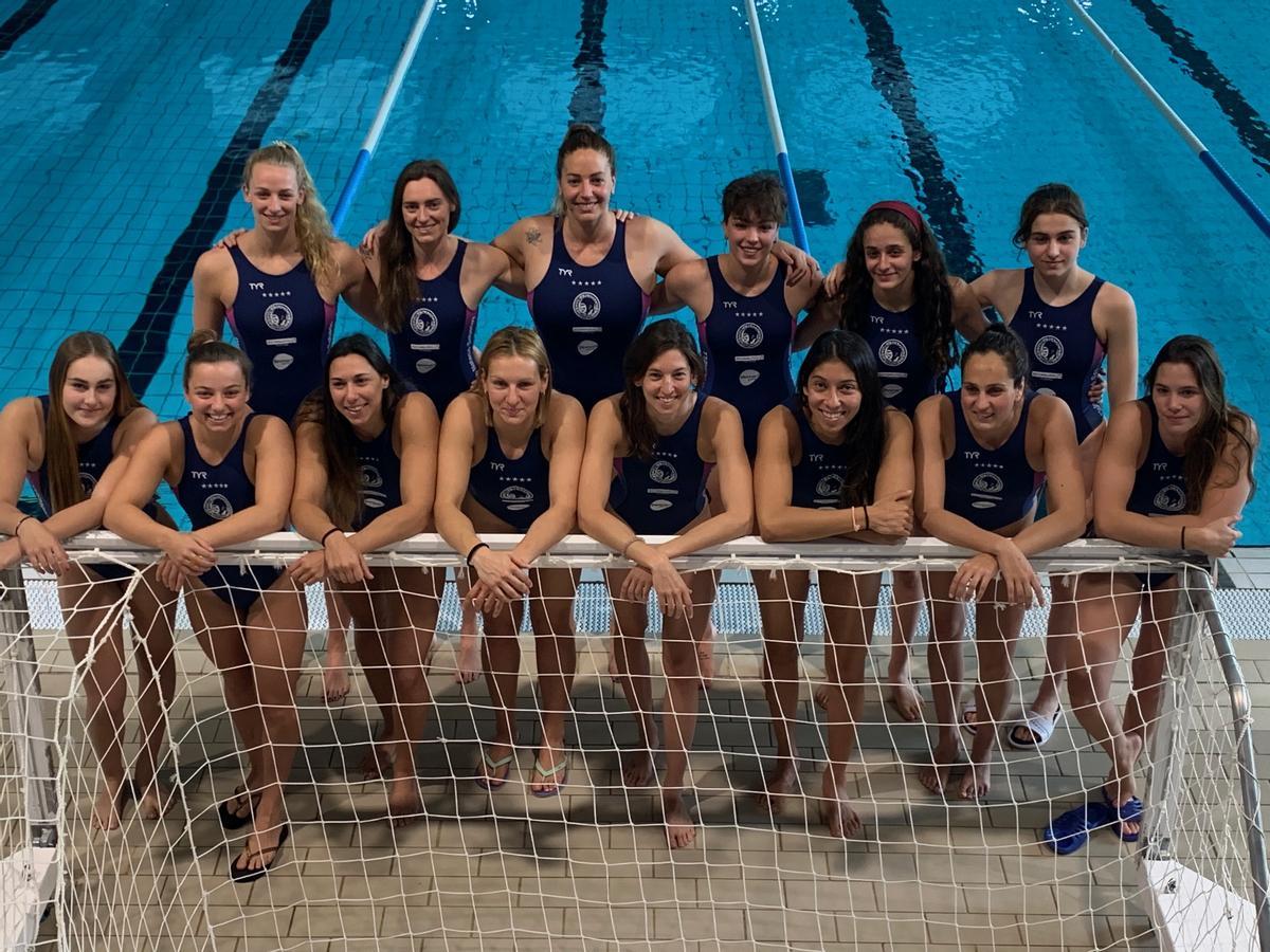 La plantilla del Astralpool Sabadell, al completo durante el media day.