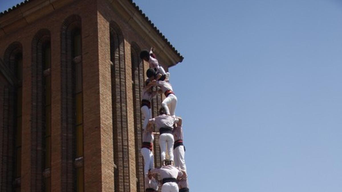 Los Minyons, durante el Corpus de Cornellà.