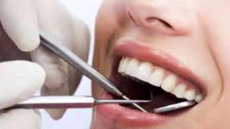 Sanidad inspeccionó 145 clínicas dentales el pasado año en Canarias