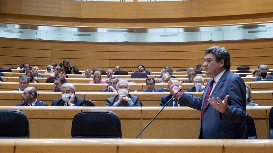 El Gobierno abre a la derecha la ley de los planes públicos de pensiones al seducir a PP y a Cs