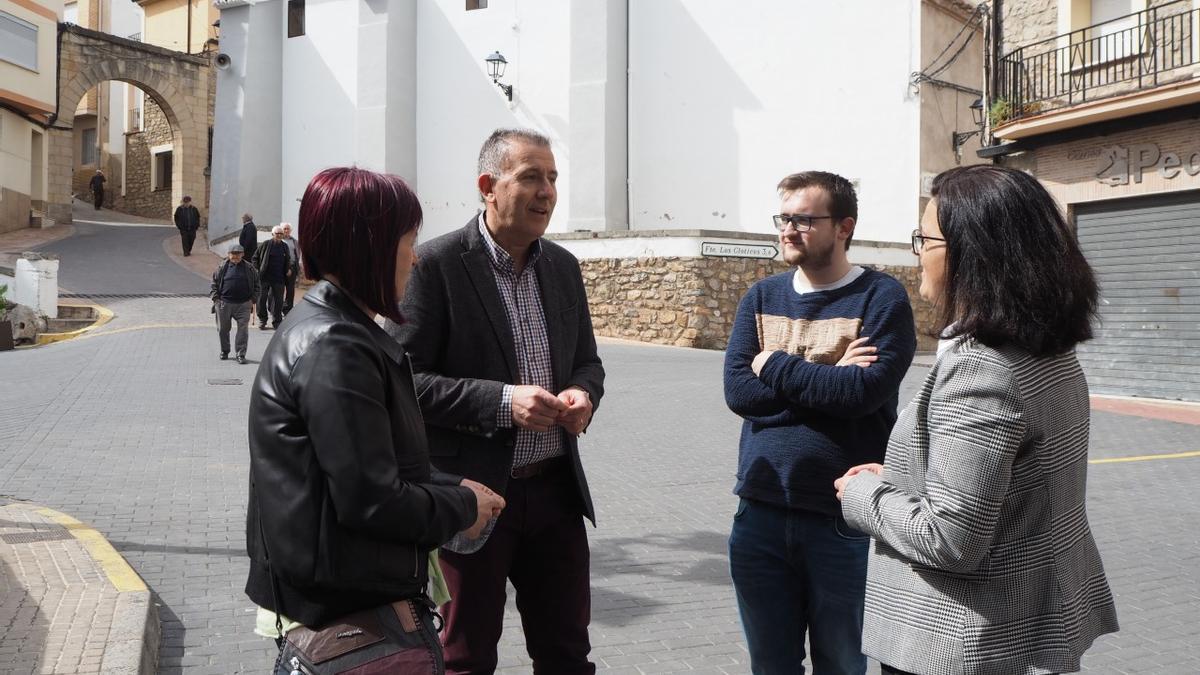 Concejales del PP de Bejís y diputados populares.