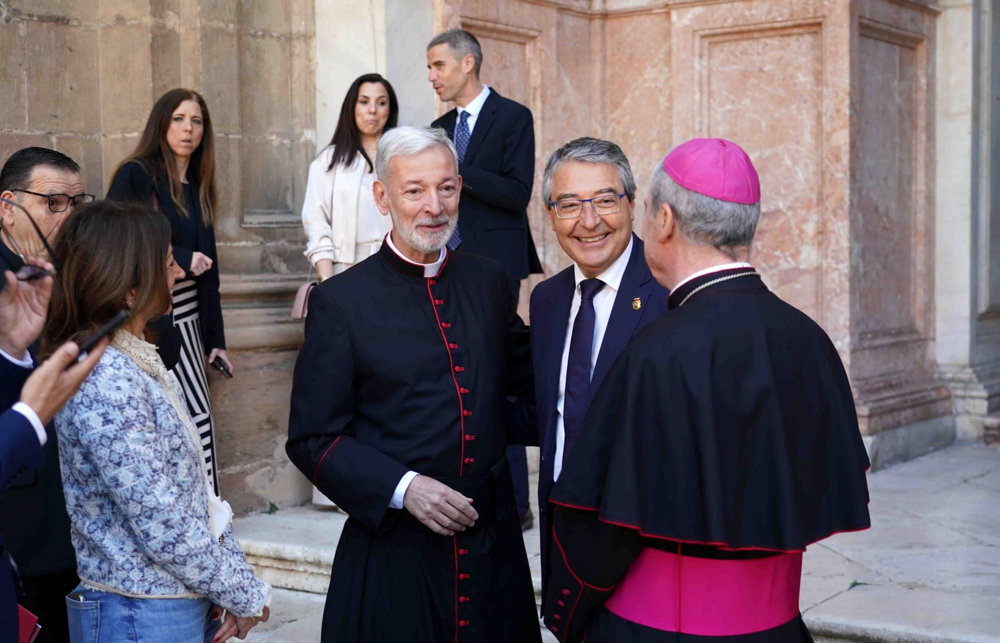 Comienzan oficialmente los trabajos para construir el nuevo tejado para la Catedral de Málaga.