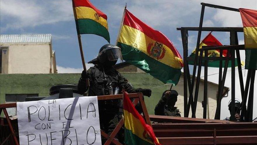 Los motines policiales elevan la presión sobre Evo Morales en Bolivia