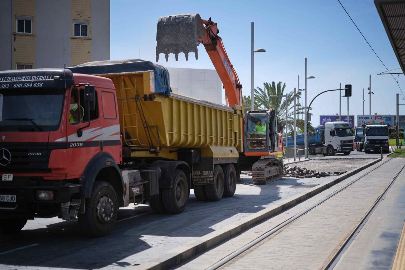 Inicio de las obras de repavimentación en Príncipes de España, Ofra