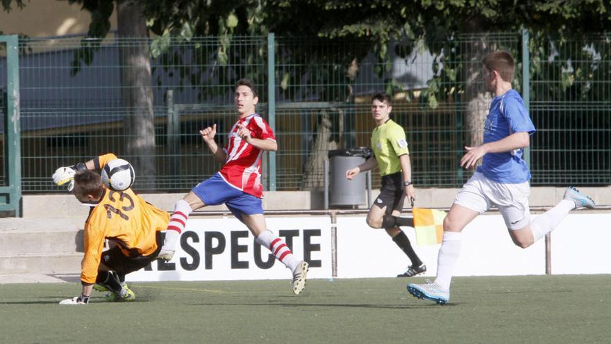 La Jonquera s&#039;imposa en el derbi gironí