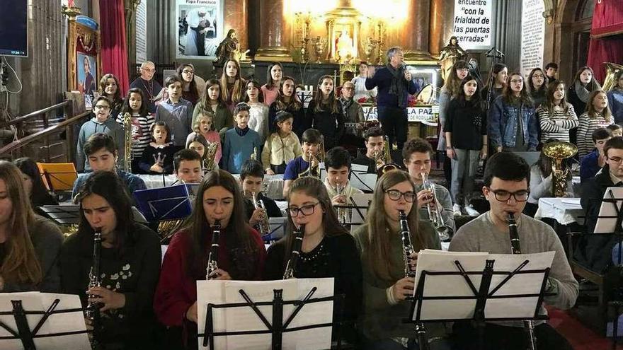 Pipo Prendes canta en Madrid para la fundación del Padre Ángel