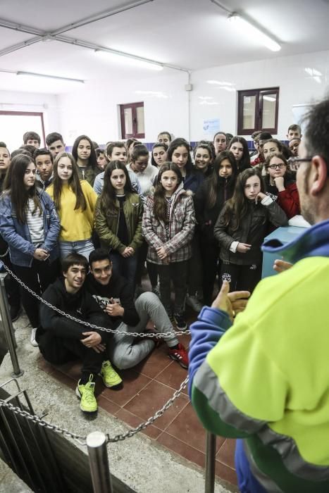 Escolares del IES Monte Naranco visitan la estación depuradora de aguas residuales de Malpica