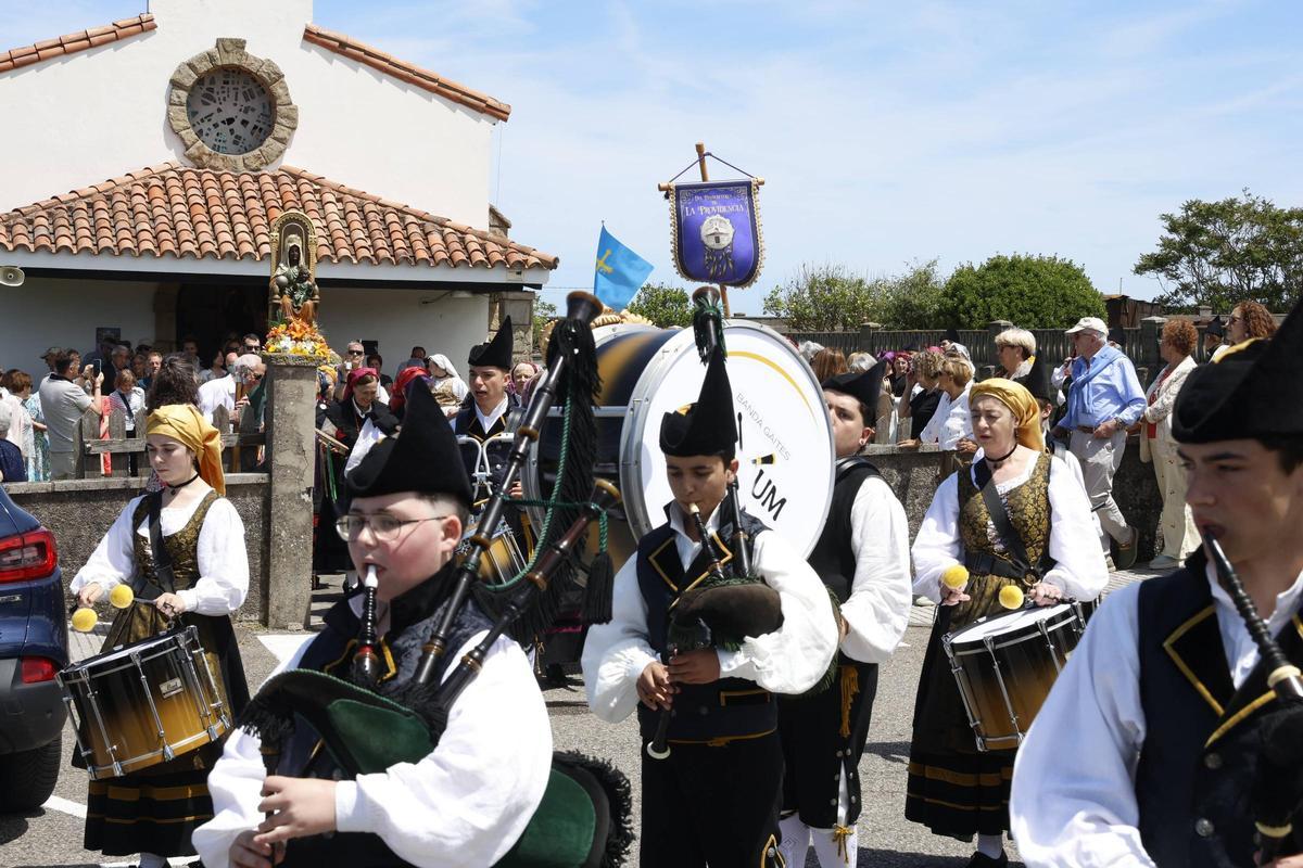 La procesión de la Virgen de La Providencia en Gijón, en imágenes