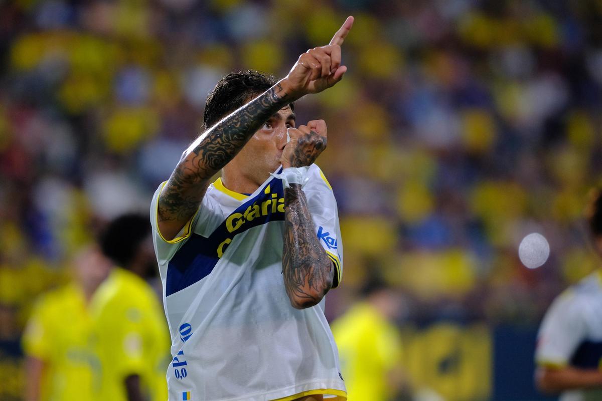 Jefté festeja su tanto en el Carranza, el segundo de la pretemporada como delantero amarillo.