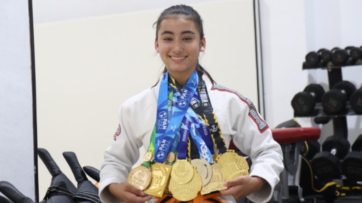 Alejandra Boixader amb les medalles