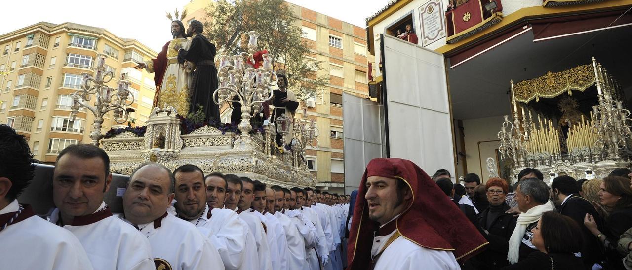 Salida procesional de Nuestro Padre Jesús del Prendimiento, en 2013.