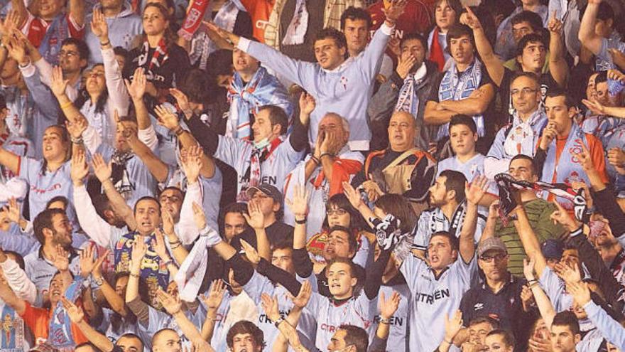 Aficionados del Celta, durante el último derbi ante el Depor. // Ricardo Grobas