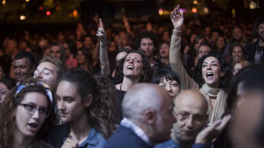 Público asistente a los conciertos del Noroeste en Riazor.